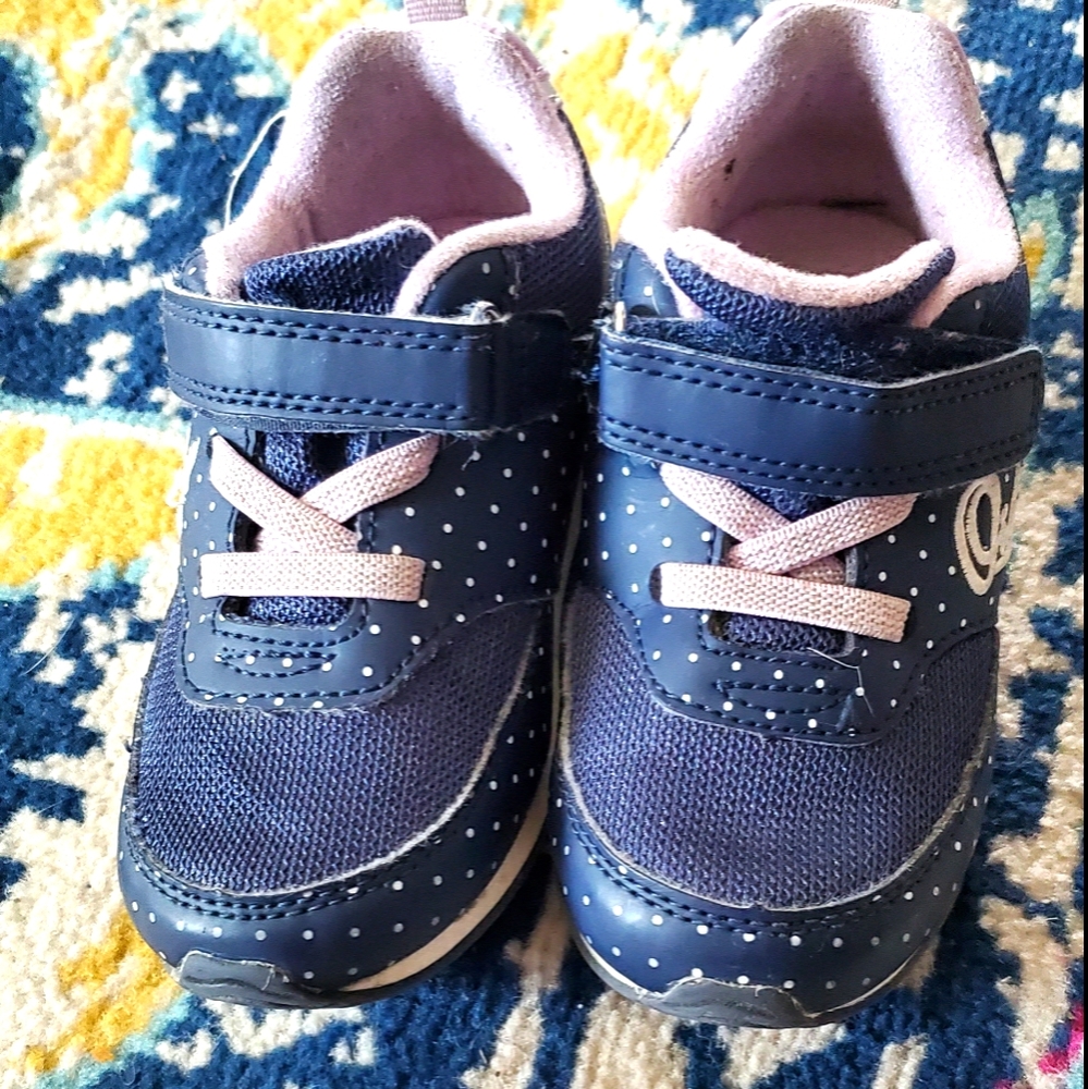 Size 8 Toddler Oshkosh Tennis Shoes